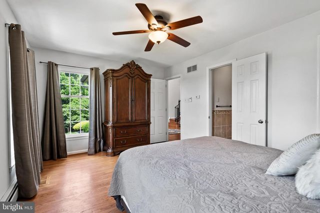 500 DEERFIELD LN, Doylestown, PA 18901