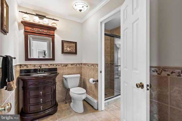 500 DEERFIELD LN, Doylestown, PA 18901