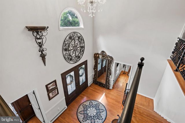 500 DEERFIELD LN, Doylestown, PA 18901