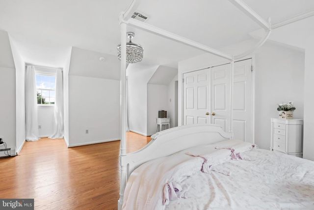 500 DEERFIELD LN, Doylestown, PA 18901
