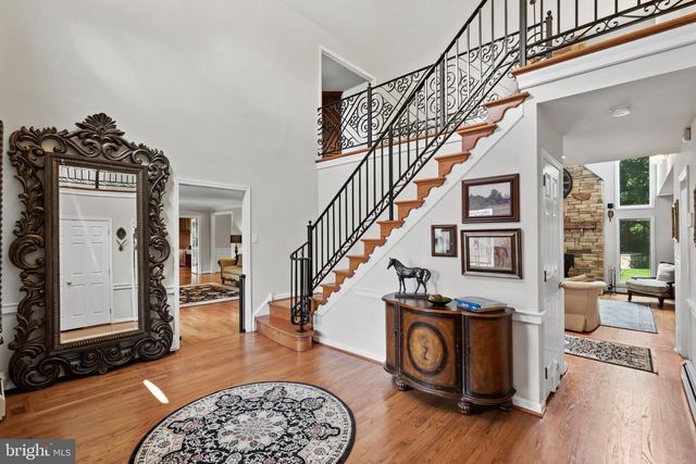 500 DEERFIELD LN, Doylestown, PA 18901
