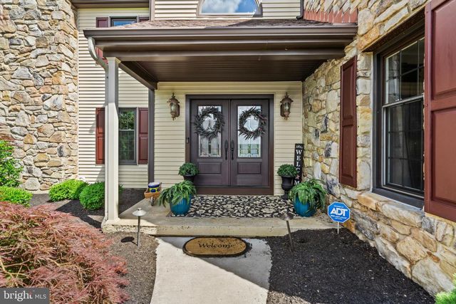 500 DEERFIELD LN, Doylestown, PA 18901