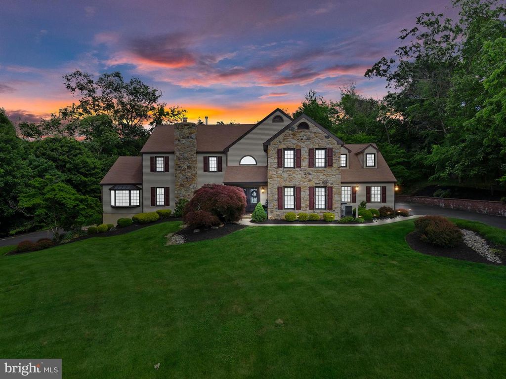 500 DEERFIELD LN, Doylestown, PA 18901