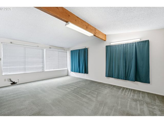 11155 Sw ROYAL VILLA Dr, Portland, OR 97224