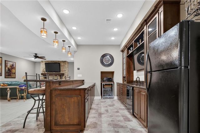 19425 Brenner Street, Stilwell, KS 66085