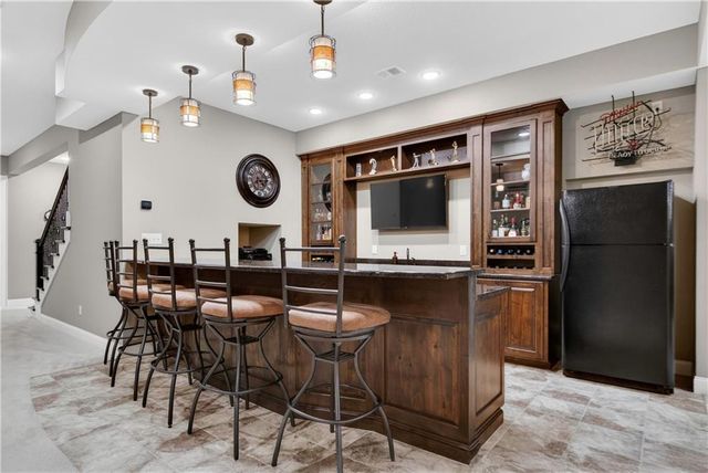 19425 Brenner Street, Stilwell, KS 66085