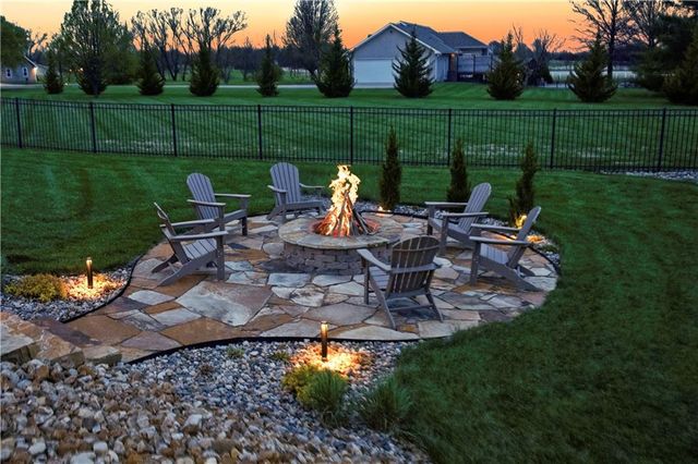 19425 Brenner Street, Stilwell, KS 66085