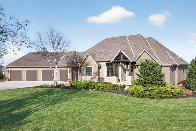 19425 Brenner Street, Stilwell, KS 66085