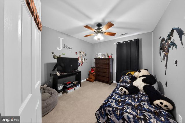 23 SHOEMAKER DR, Swedesboro, NJ 08085