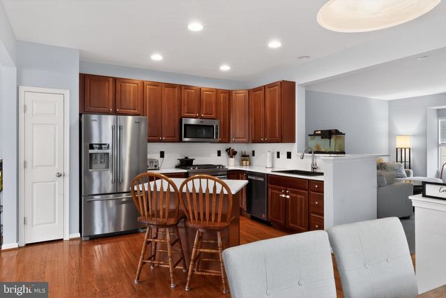 23 SHOEMAKER DR, Swedesboro, NJ 08085