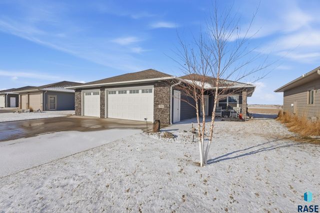701 S Gill Ave Avenue, Sioux Falls, SD 57106