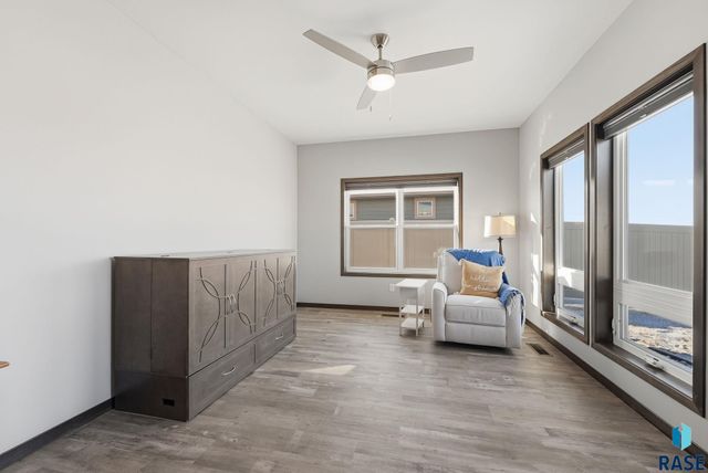 701 S Gill Ave Avenue, Sioux Falls, SD 57106