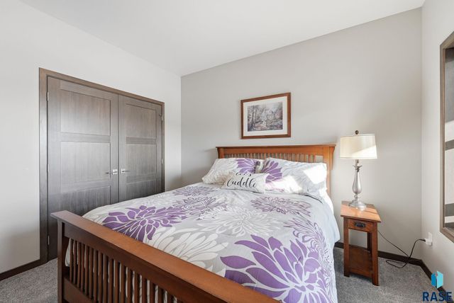 701 S Gill Ave Avenue, Sioux Falls, SD 57106