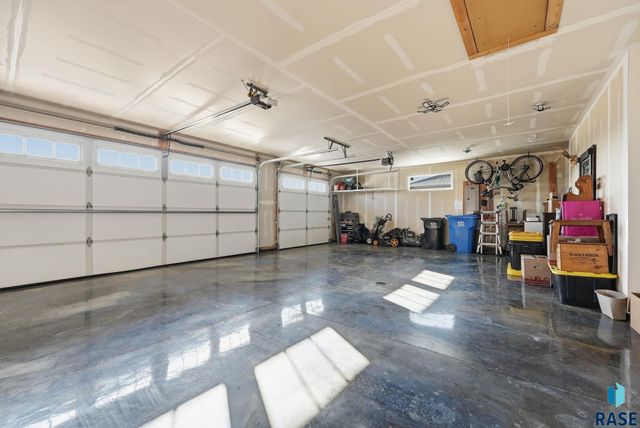 701 S Gill Ave Avenue, Sioux Falls, SD 57106