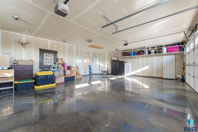 701 S Gill Ave Avenue, Sioux Falls, SD 57106