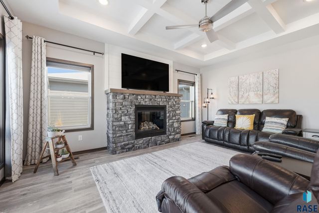 701 S Gill Ave Avenue, Sioux Falls, SD 57106