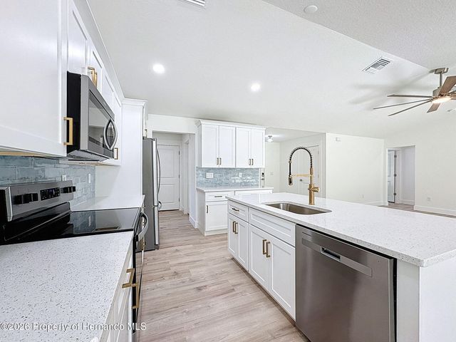8988 Waterbird Way, Weeki Wachee, FL 34613