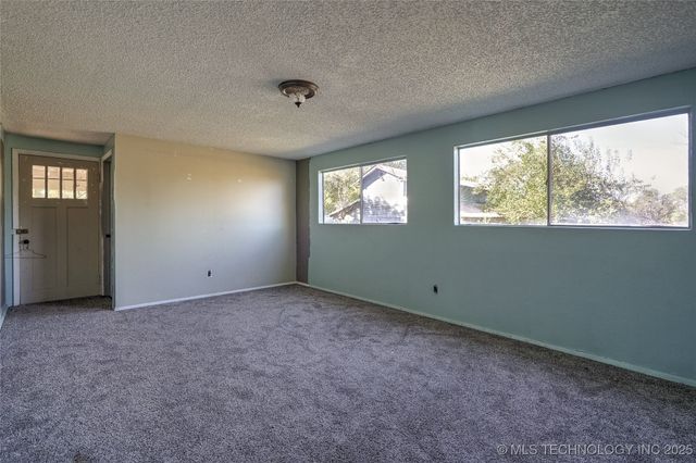 1824 N Morton Avenue, Okmulgee, OK 74447