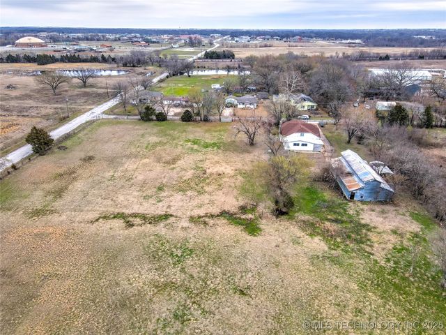 1824 N Morton Avenue, Okmulgee, OK 74447