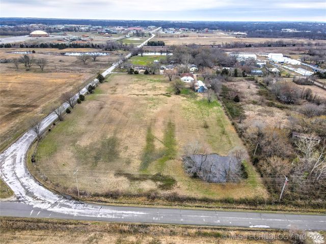 1824 N Morton Avenue, Okmulgee, OK 74447