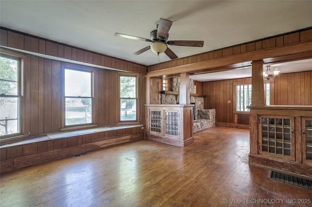 1824 N Morton Avenue, Okmulgee, OK 74447