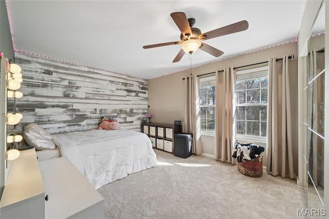 2762 Barrett Station Road, Des Peres, MO 63021