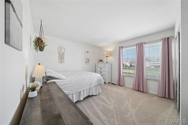 2762 Barrett Station Road, Des Peres, MO 63021