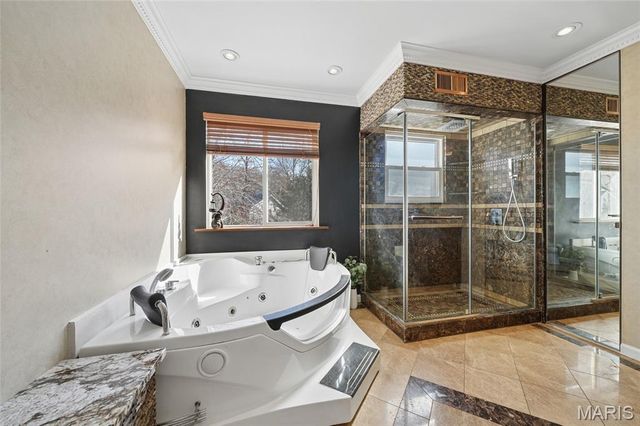 2762 Barrett Station Road, Des Peres, MO 63021