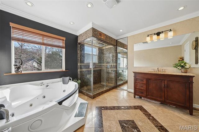 2762 Barrett Station Road, Des Peres, MO 63021