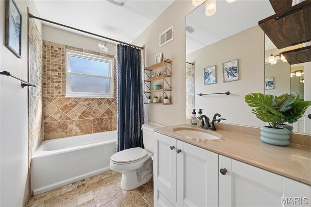 2762 Barrett Station Road, Des Peres, MO 63021