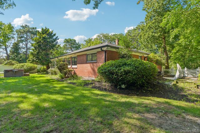 230 Union Avenue, Holbrook, NY 11741