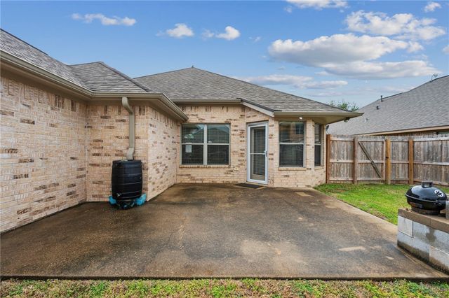15552 Creek Meadow Boulevard N, College Station, TX 77845