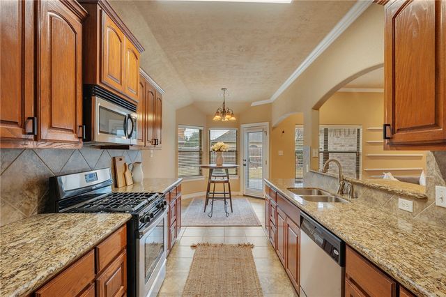 15552 Creek Meadow Boulevard N, College Station, TX 77845