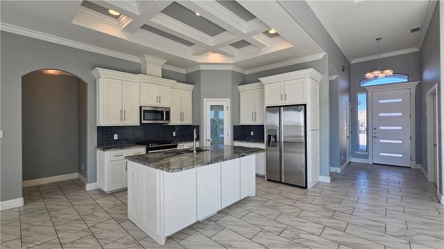 14810 Dasmarinas Dr, Corpus Christi, TX 78418