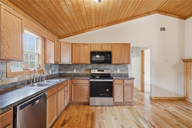 99 Duncan Bridge Trail, Cleveland, GA 30528