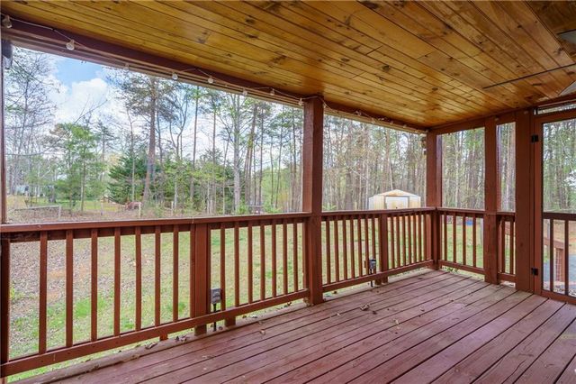 99 Duncan Bridge Trail, Cleveland, GA 30528