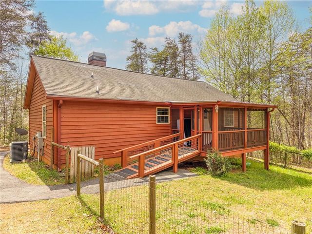 99 Duncan Bridge Trail, Cleveland, GA 30528