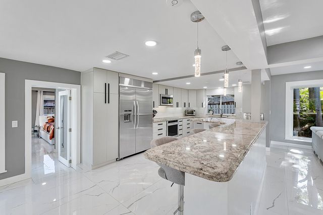 1900 NE 16th Terrace, Fort Lauderdale, FL 33305