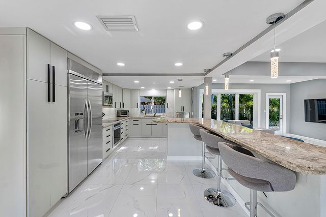 1900 NE 16th Terrace, Fort Lauderdale, FL 33305