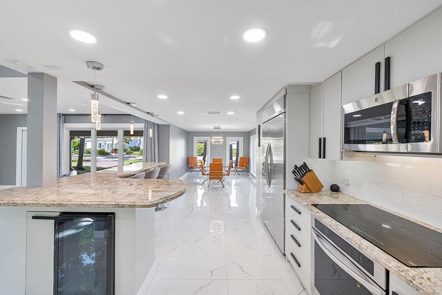 1900 NE 16th Terrace, Fort Lauderdale, FL 33305
