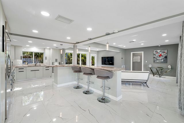 1900 NE 16th Terrace, Fort Lauderdale, FL 33305