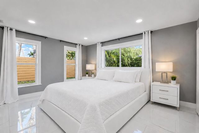 1900 NE 16th Terrace, Fort Lauderdale, FL 33305