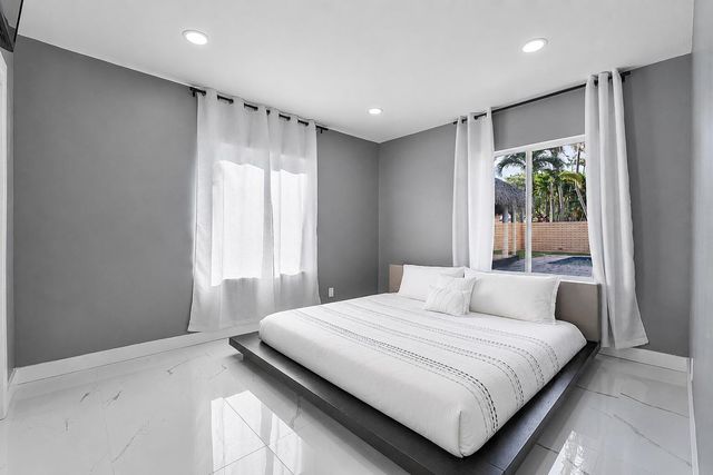 1900 NE 16th Terrace, Fort Lauderdale, FL 33305