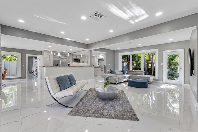 1900 NE 16th Terrace, Fort Lauderdale, FL 33305