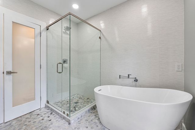 1900 NE 16th Terrace, Fort Lauderdale, FL 33305