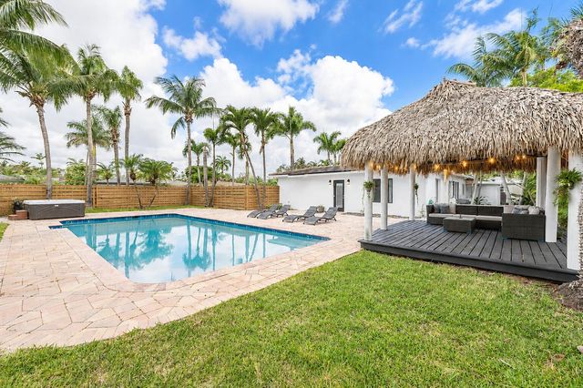 1900 NE 16th Terrace, Fort Lauderdale, FL 33305