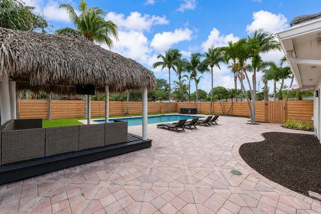 1900 NE 16th Terrace, Fort Lauderdale, FL 33305