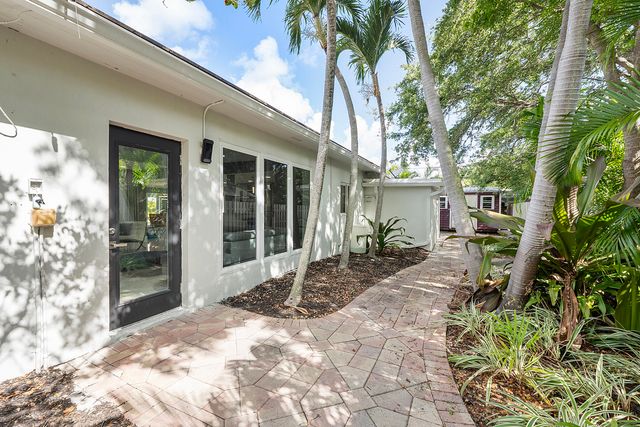 1900 NE 16th Terrace, Fort Lauderdale, FL 33305