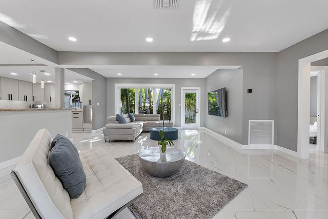 1900 NE 16th Terrace, Fort Lauderdale, FL 33305