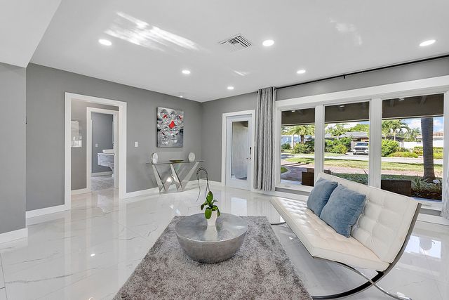 1900 NE 16th Terrace, Fort Lauderdale, FL 33305